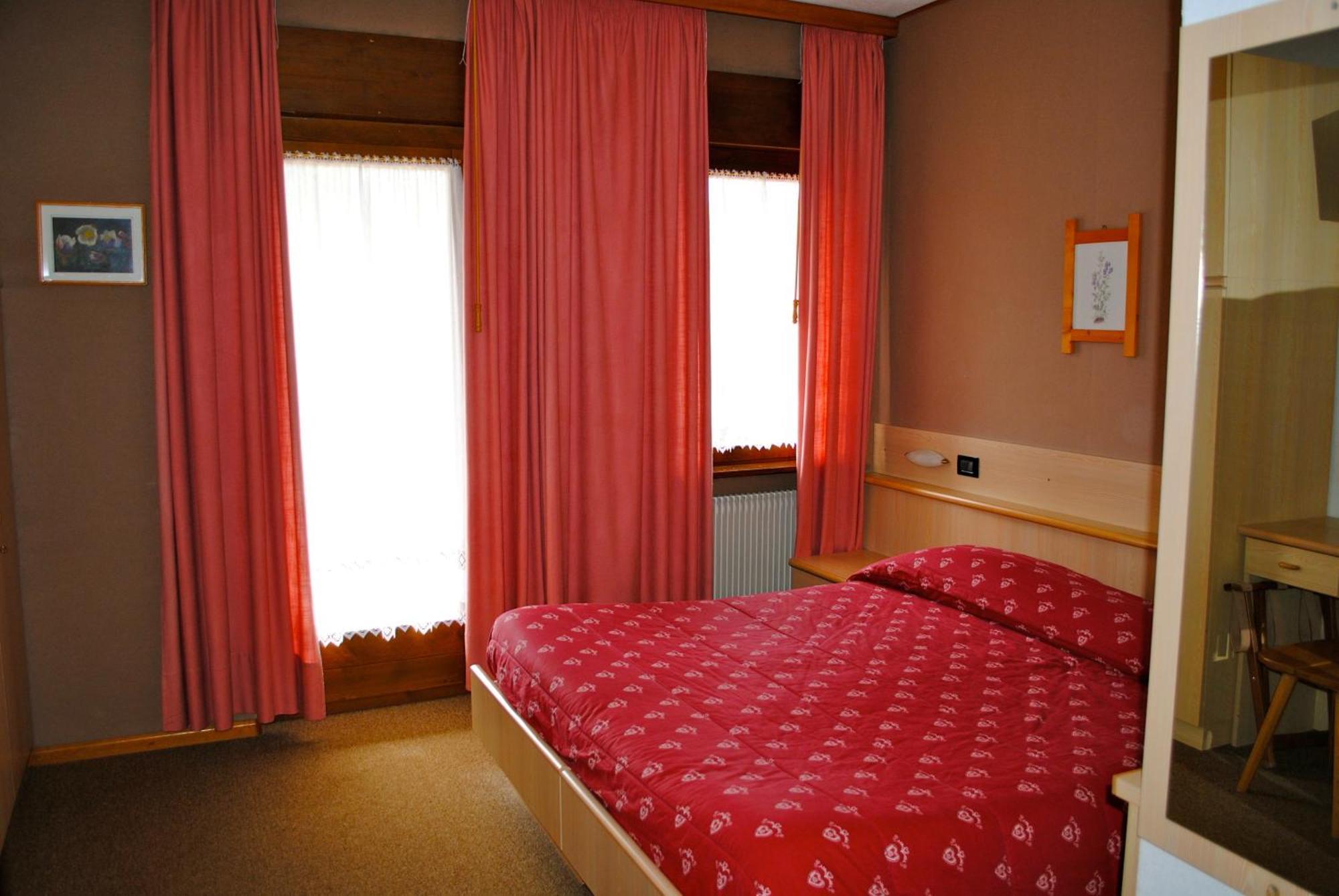Albergo Venezia Passo Rolle Phòng bức ảnh
