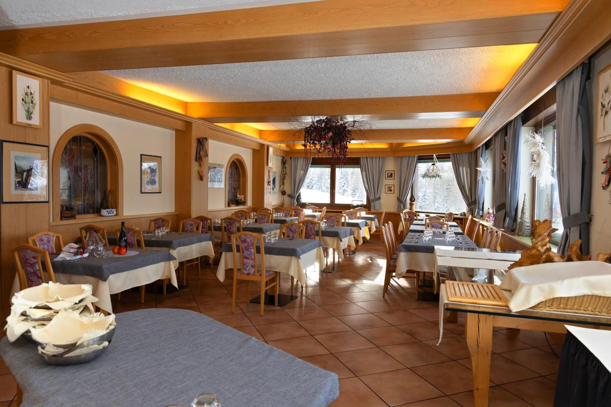 Albergo Venezia Passo Rolle Ngoại thất bức ảnh