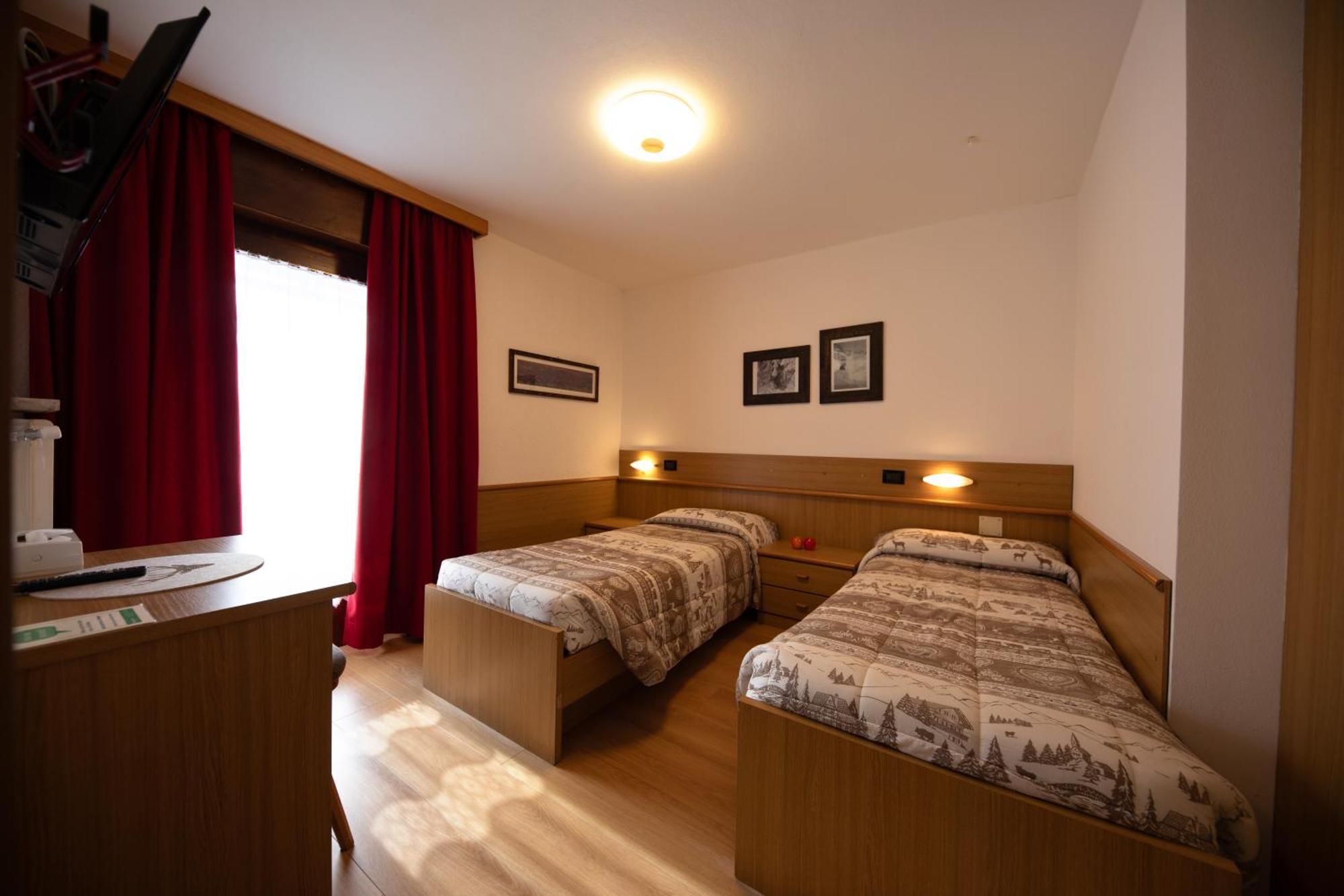 Albergo Venezia Passo Rolle Ngoại thất bức ảnh