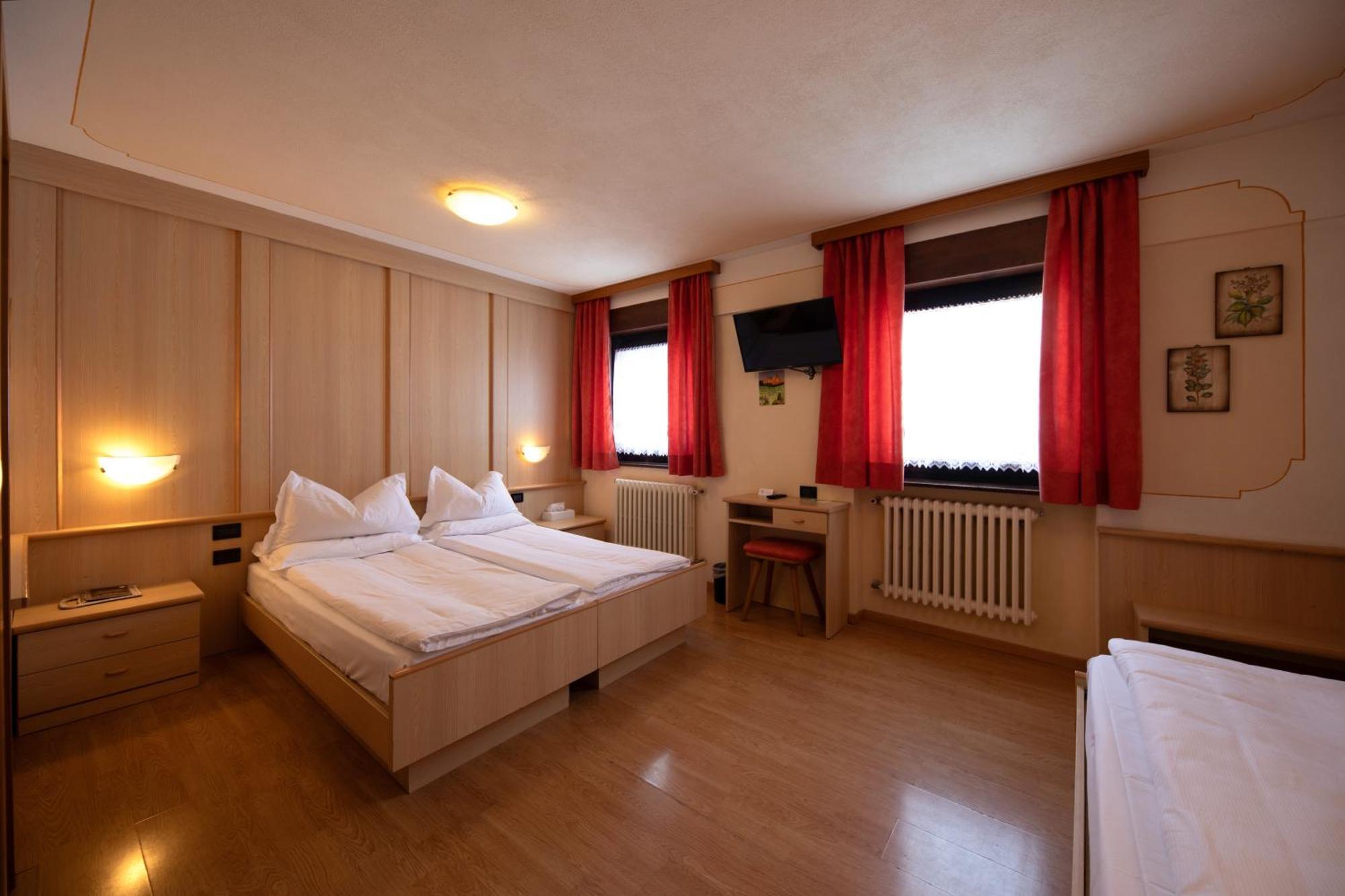 Albergo Venezia Passo Rolle Ngoại thất bức ảnh
