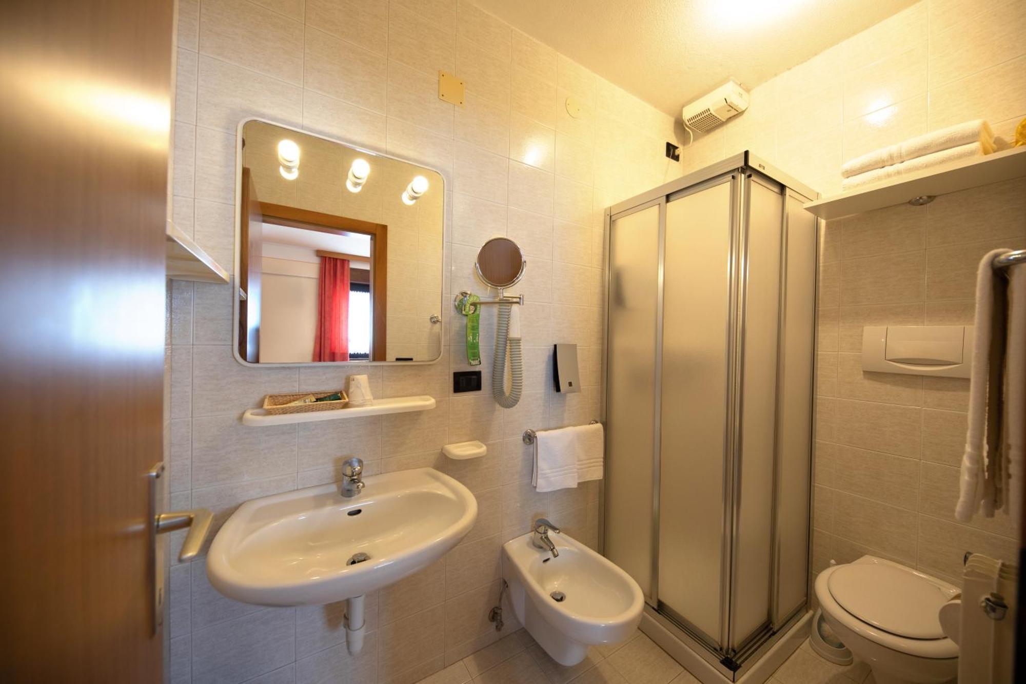 Albergo Venezia Passo Rolle Ngoại thất bức ảnh