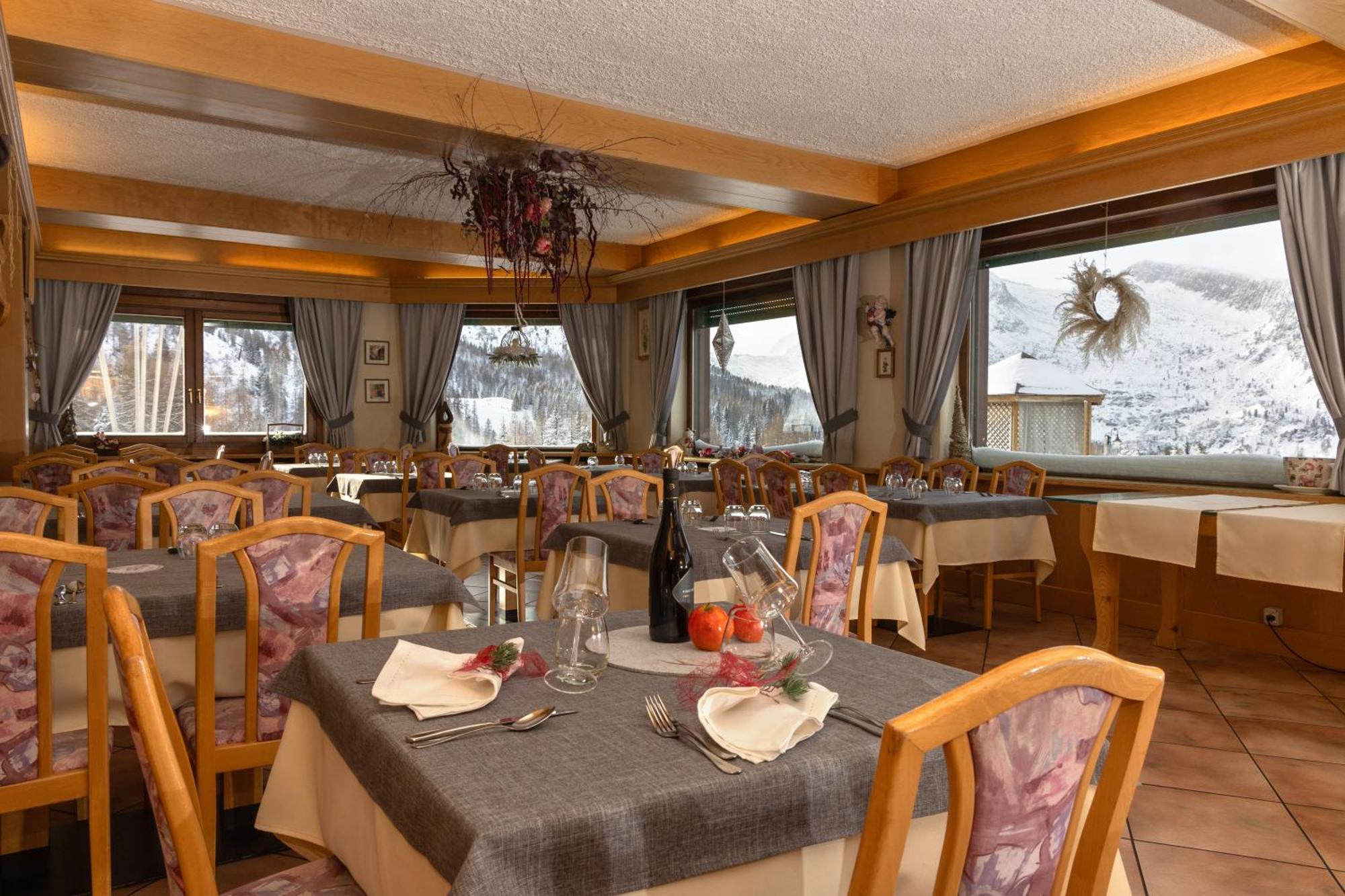 Albergo Venezia Passo Rolle Ngoại thất bức ảnh